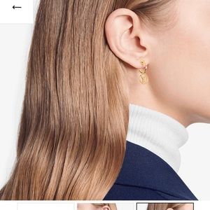 Louis Vuitton Jewelry - Louis Vuitton blooming earrings Louis Vuitton Jewelry - Louis Vuitton blooming earrings